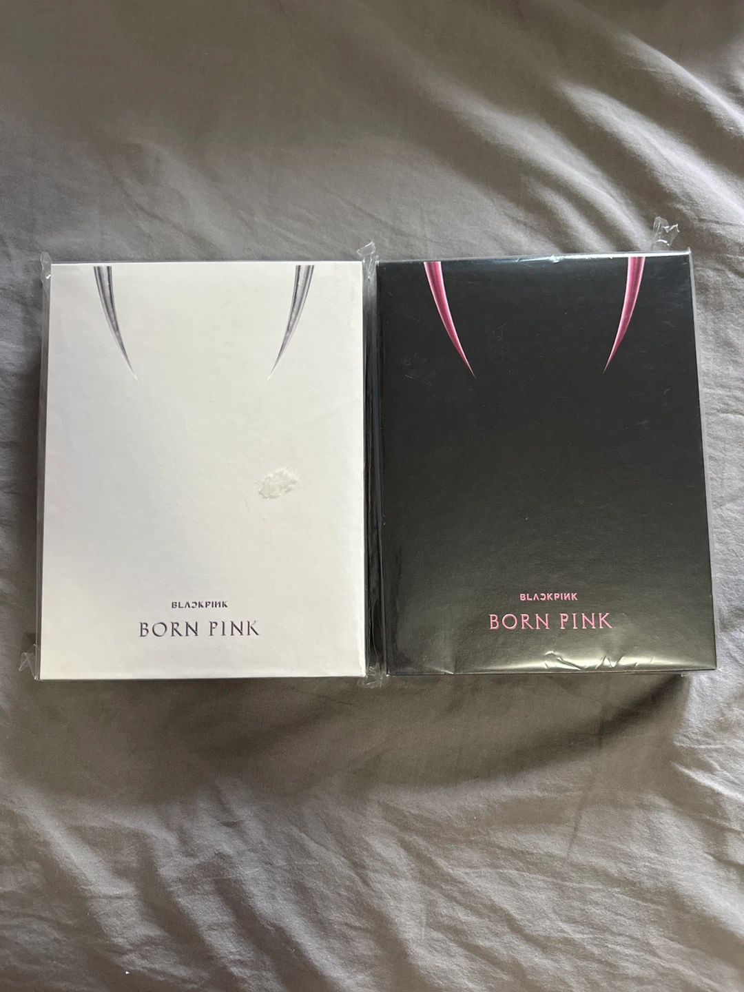 BLACKPINK BORN PINK CD Set (Black & Pink Versions)