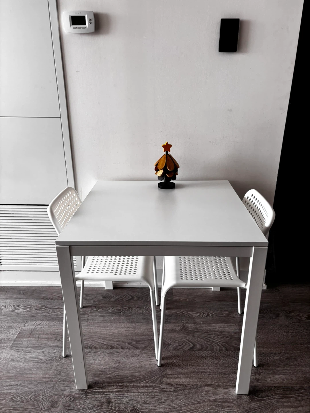 IKEA MELLTORP Dining Table - White - Great Condition! - photo 5