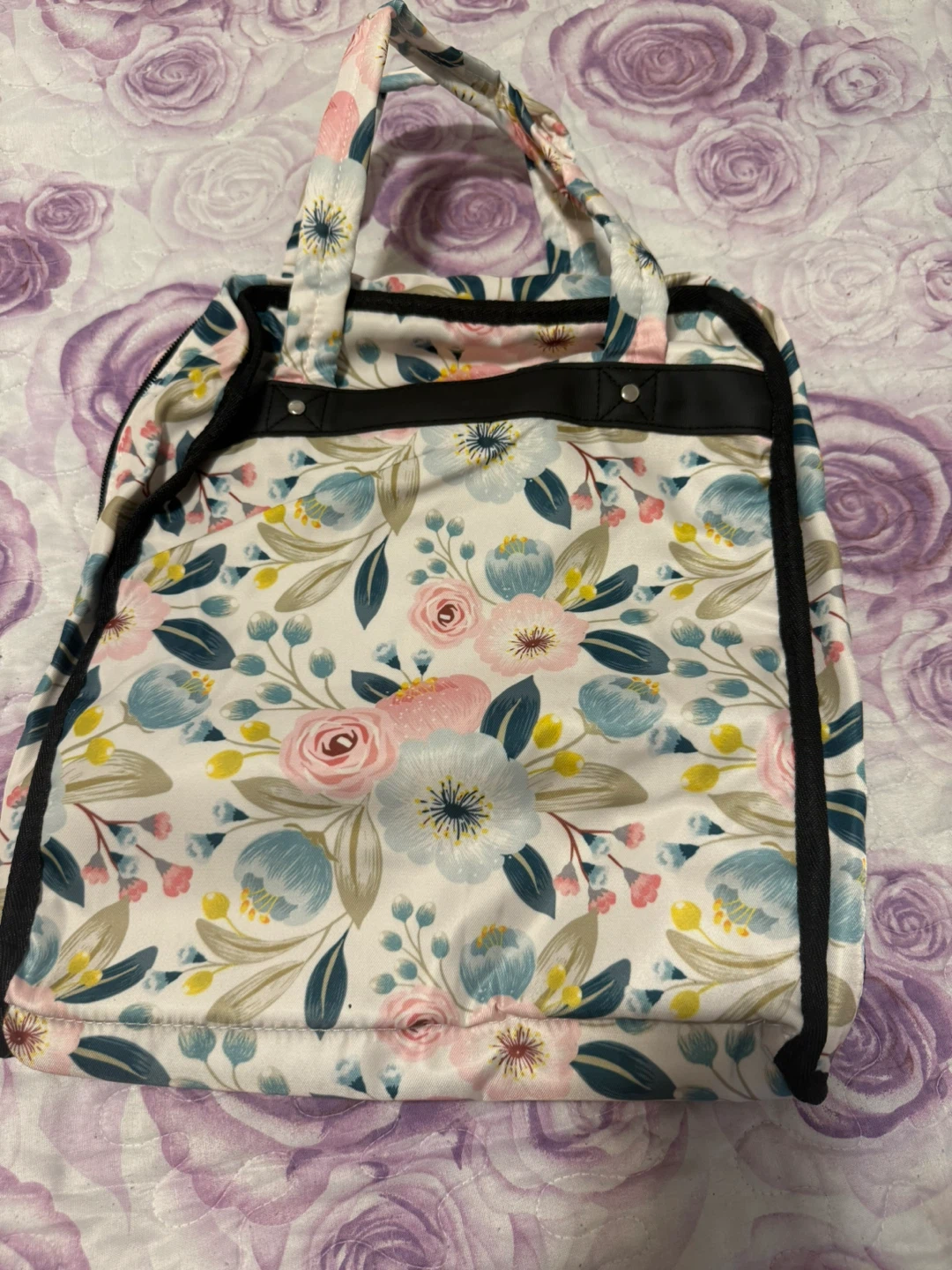 Thirty-One Hanging Organizer Bag Floral
