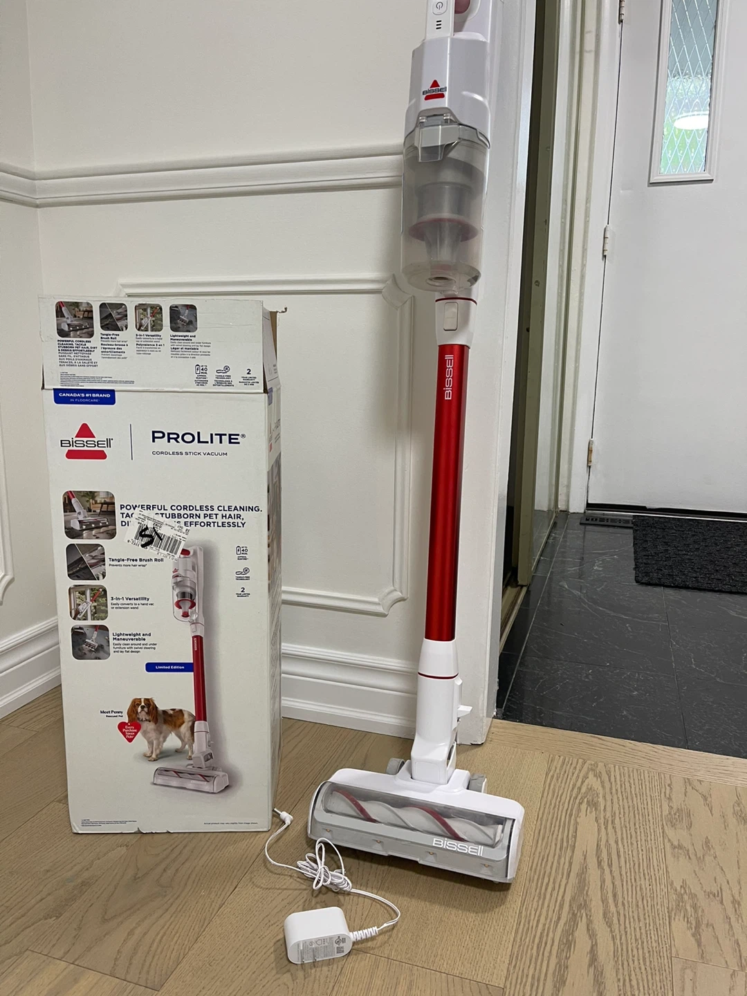 Bissell ProLite Cordless Vacuum Cleaner - Red