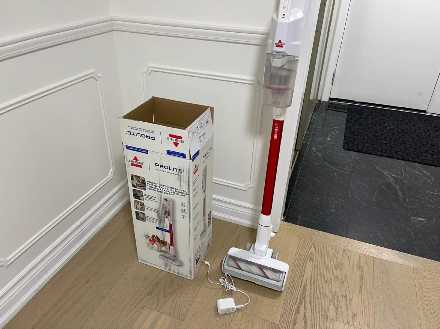 Bissell ProLite Cordless Vacuum Cleaner - Red - photo 3