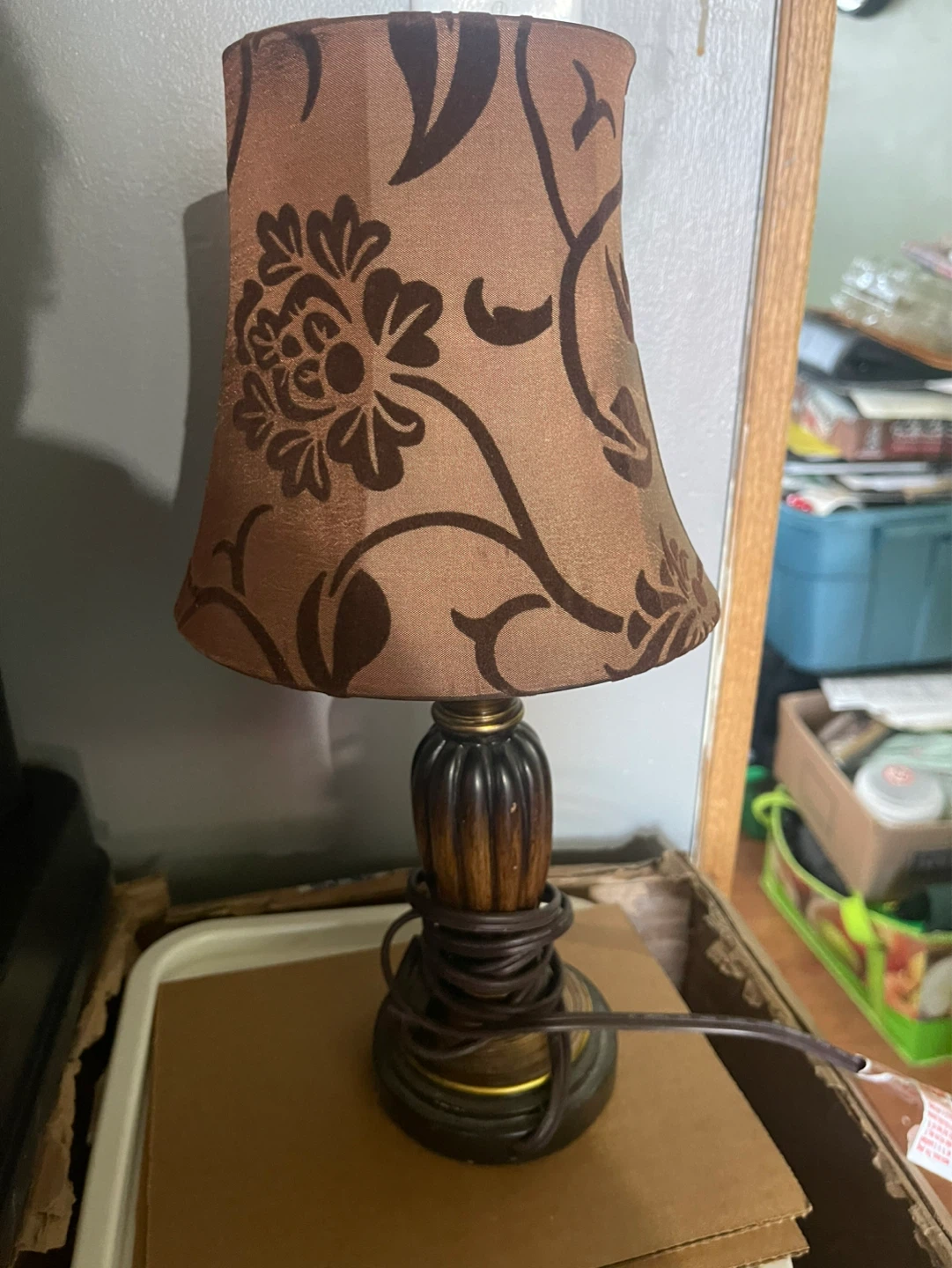 Brown floral accent lamp - photo 3