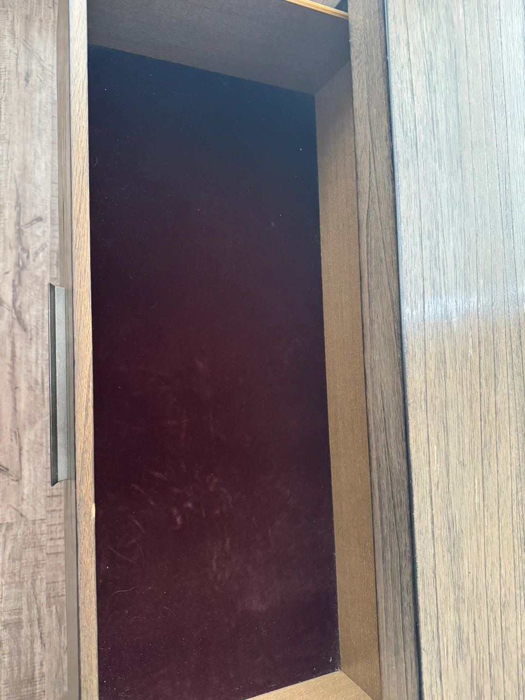 6 drawer Bedroom dresser, felt lined drawers, vanity mirror - photo 3