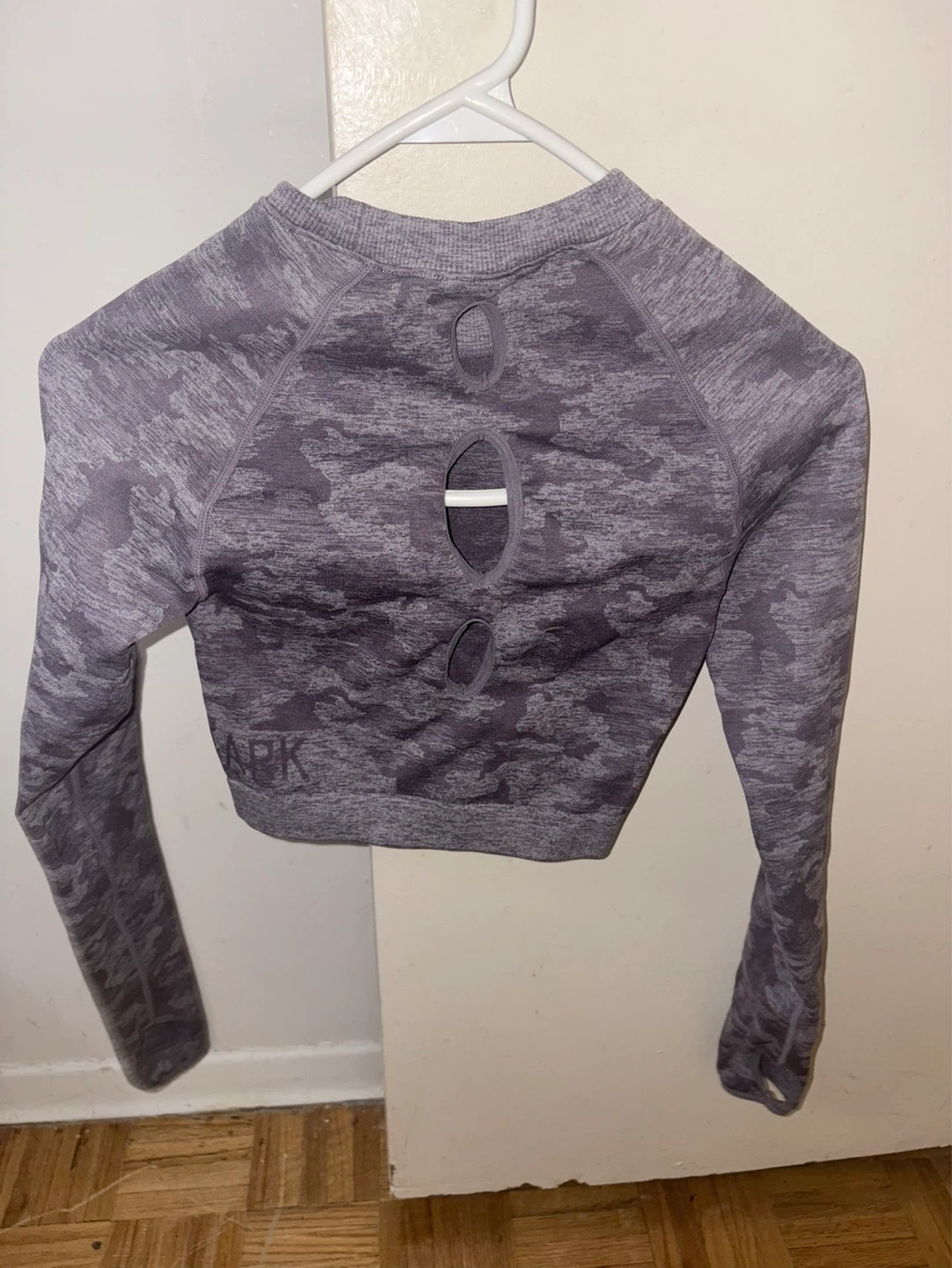 Gymshark Camo Seamless Crop Long Sleeve - photo 2