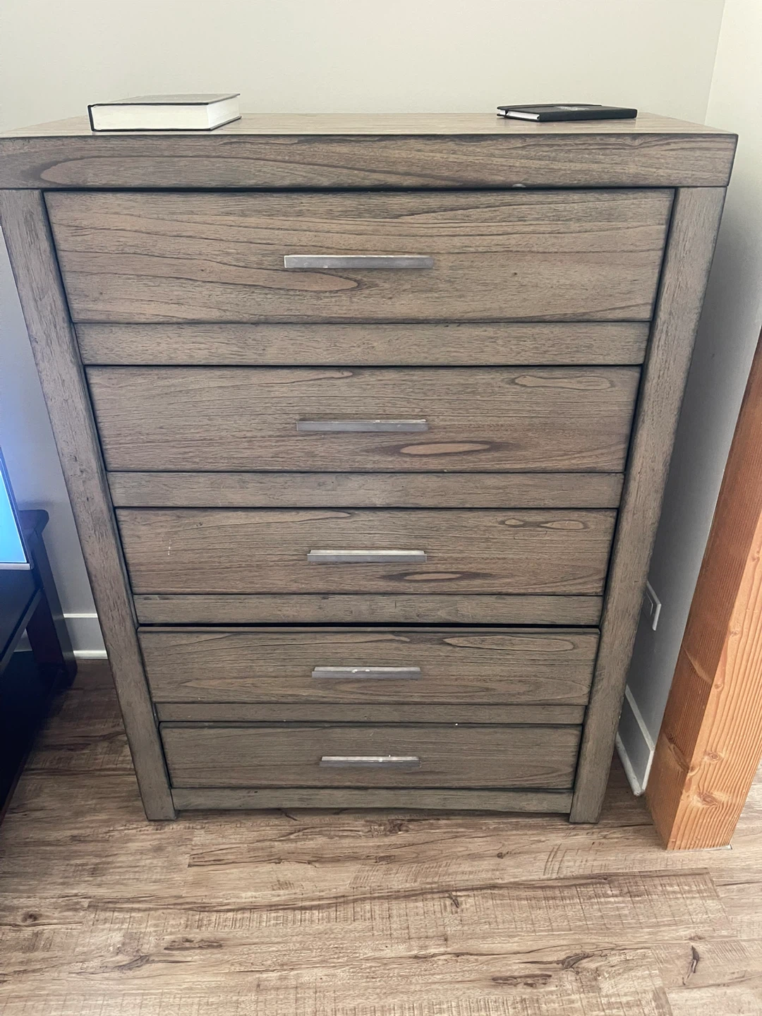 Wooden 5 Drawer Dresser from Darvin with metal handles - photo 3