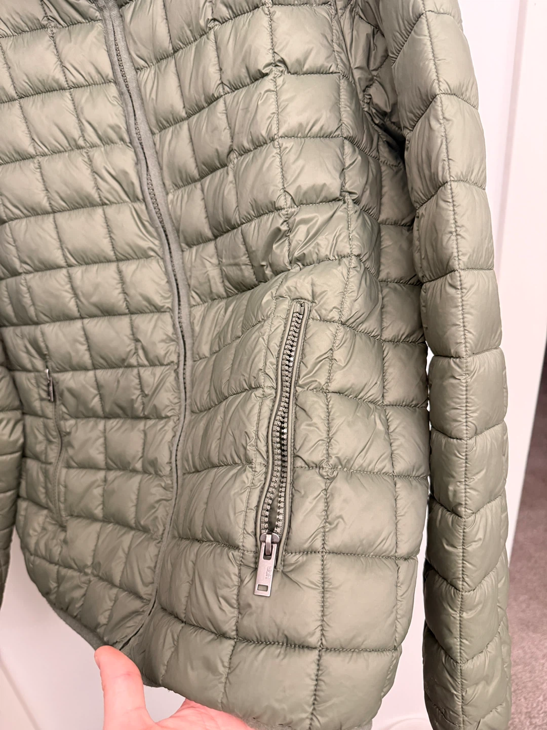 Ugg Puffer Jacket - Green - Size M - photo 2