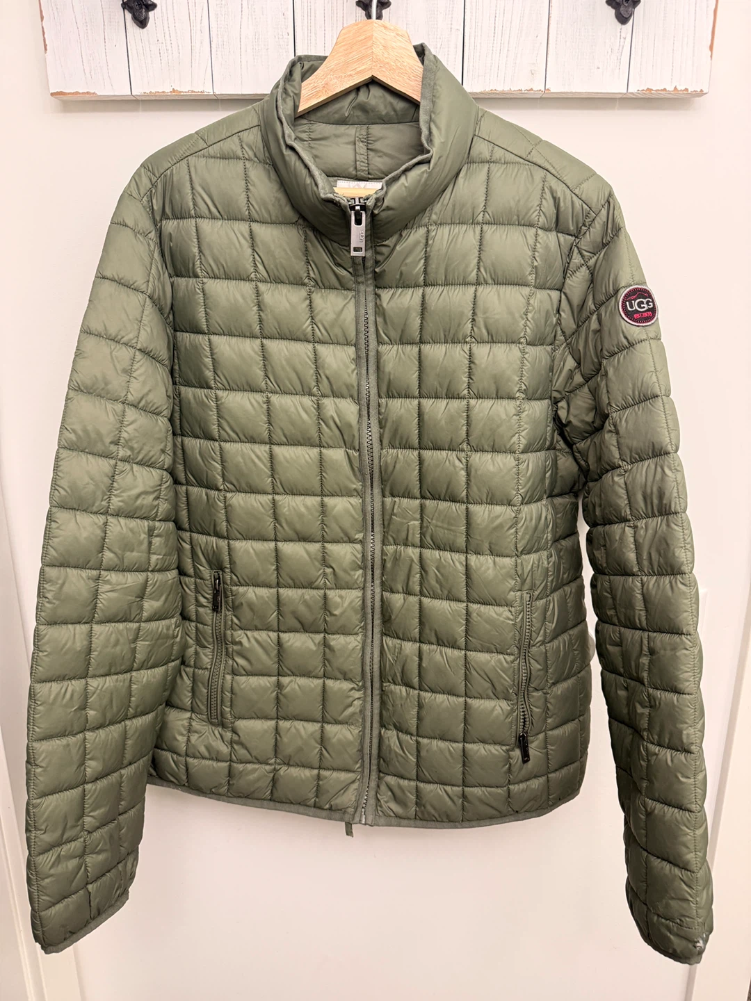 Ugg Puffer Jacket - Green - Size M