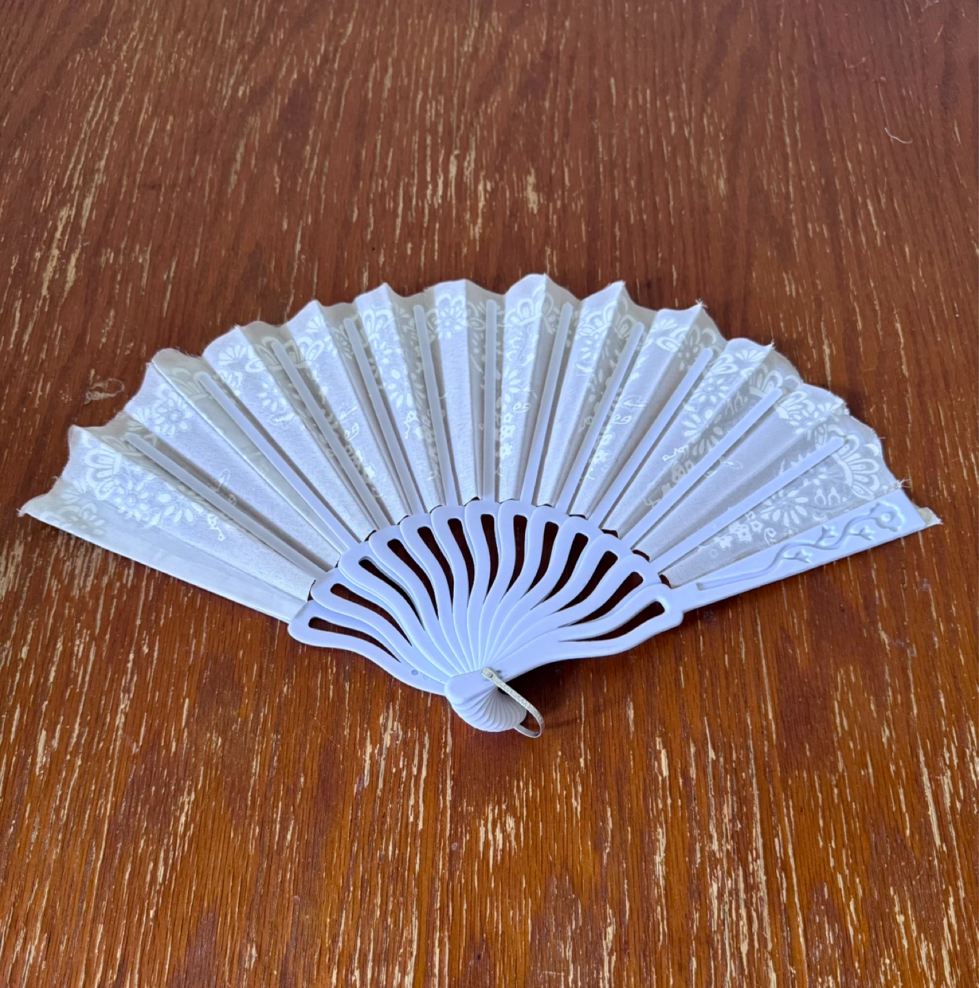White Folding Fan - photo 3