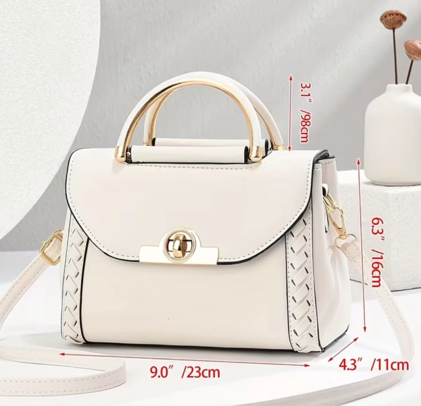 White handbag with gold hardware - photo 4