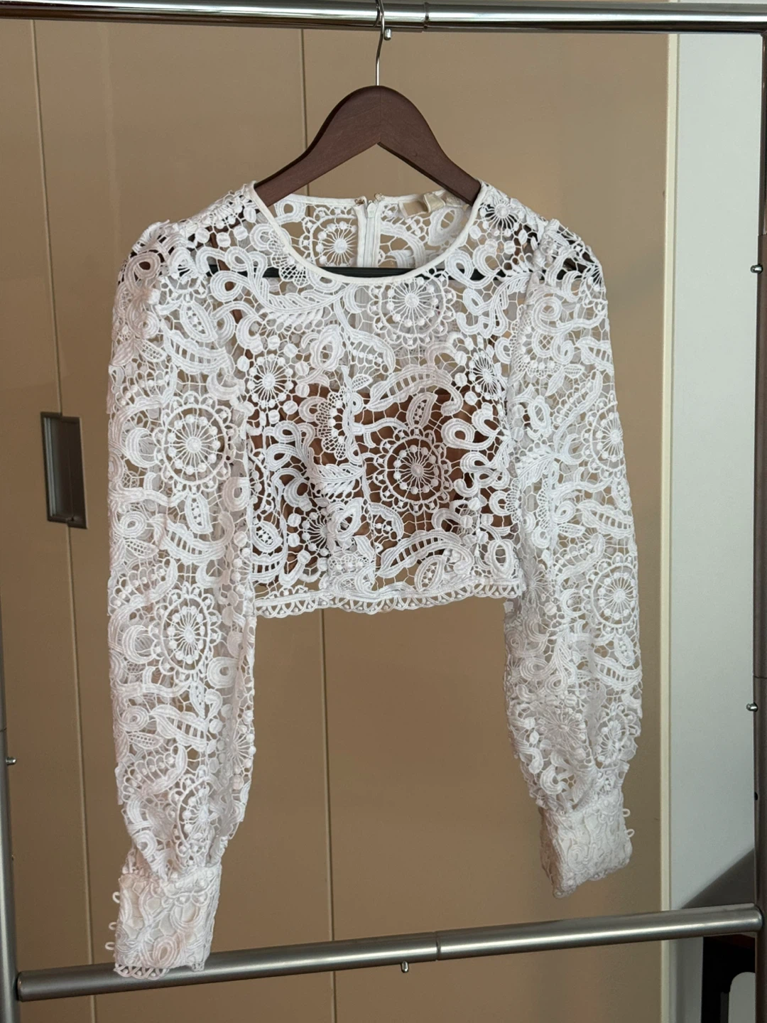 Michael Kors White Lace Cropped Blouse XS - photo 3