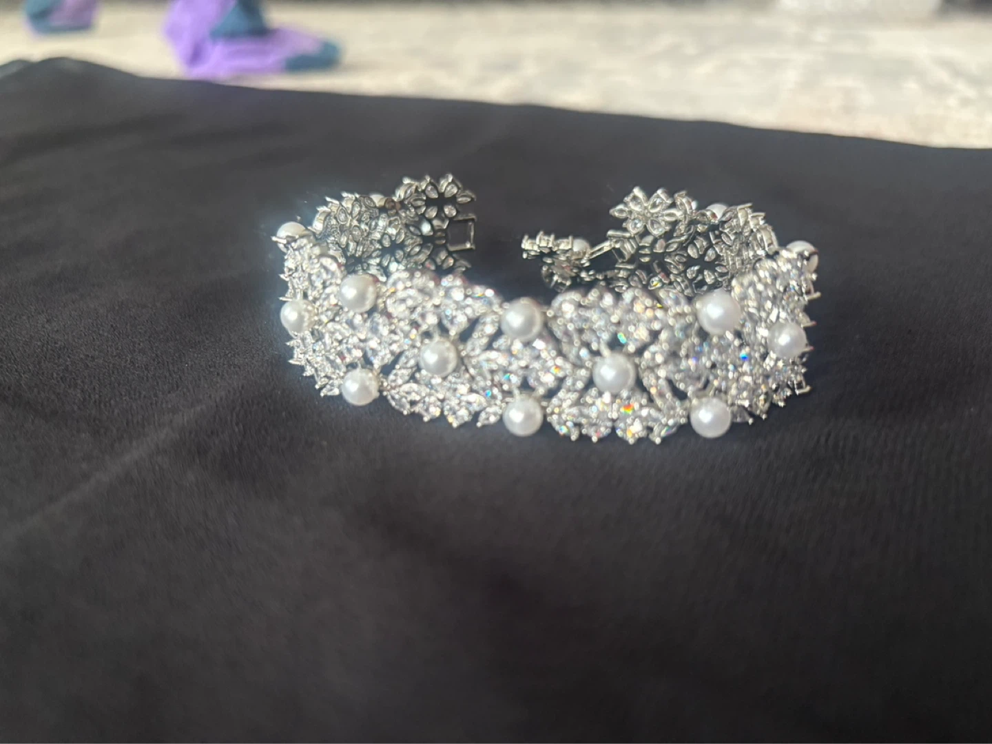 New Sparkly Pearl and Crystal Bracelet - photo 2