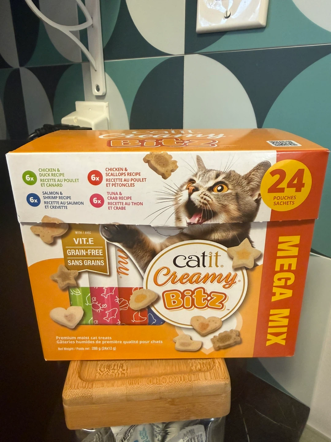 Catit Creamy Bitz Mega Mix Cat Treats 22 Pouches