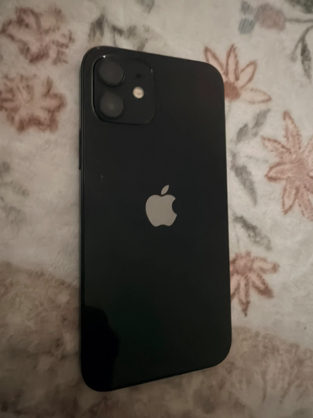 Apple iPhone 12 - photo 2