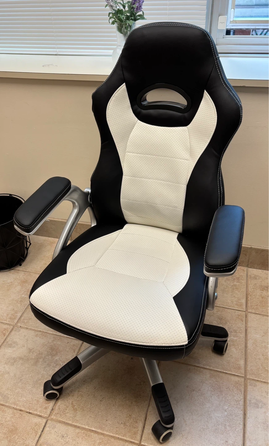 Gaming Chair - Black and White