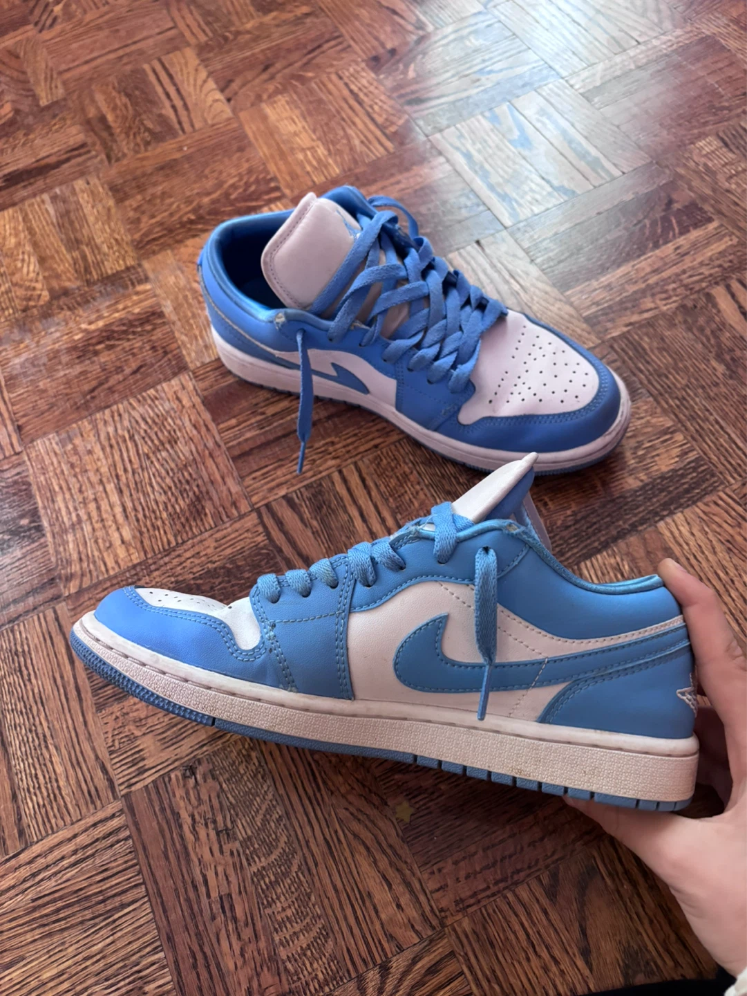 Women’s Air Jordan 1 Lows in Size 8 - photo 4