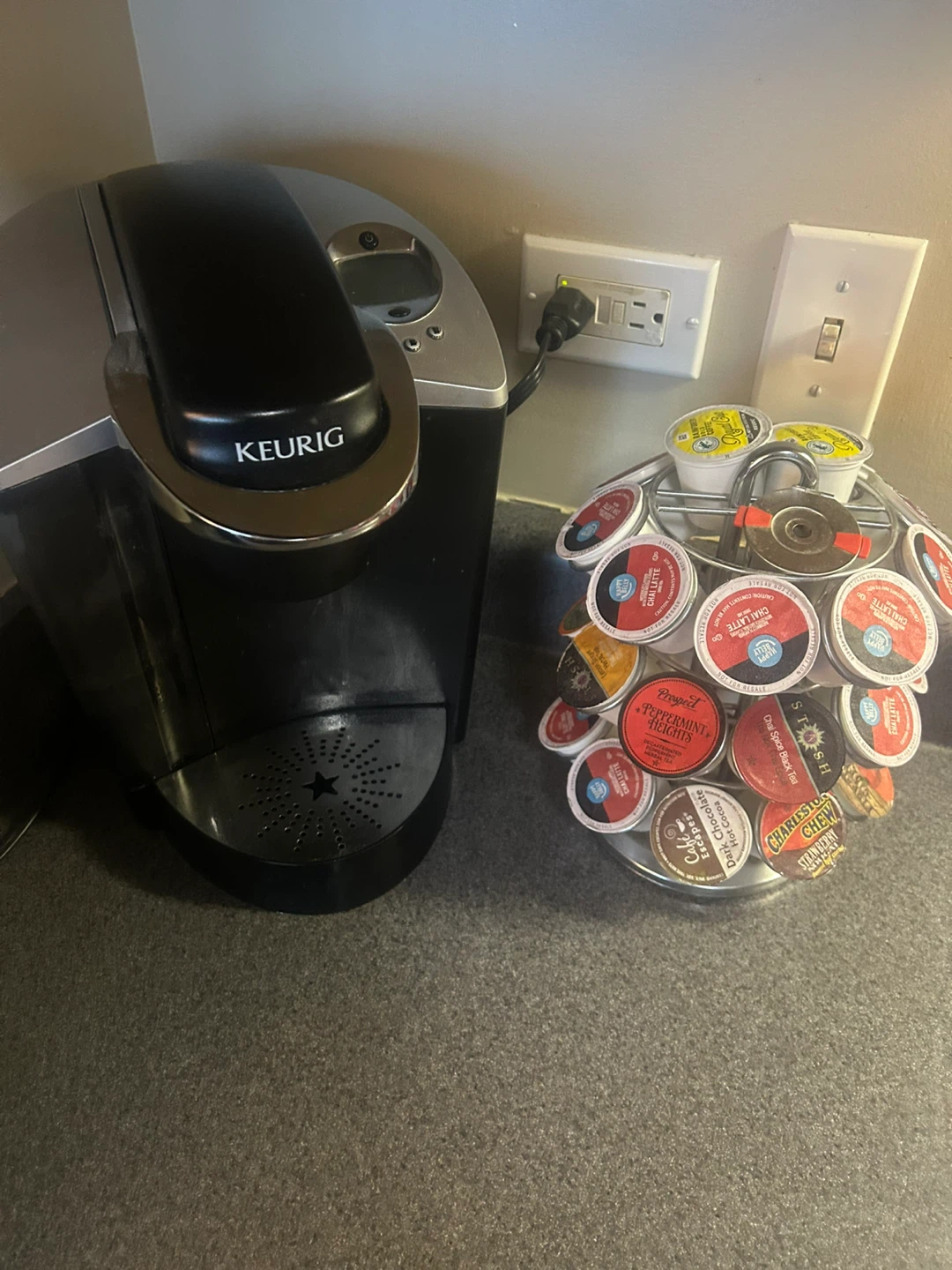 Keurig Coffee Maker with K-Cup Pod Holder
