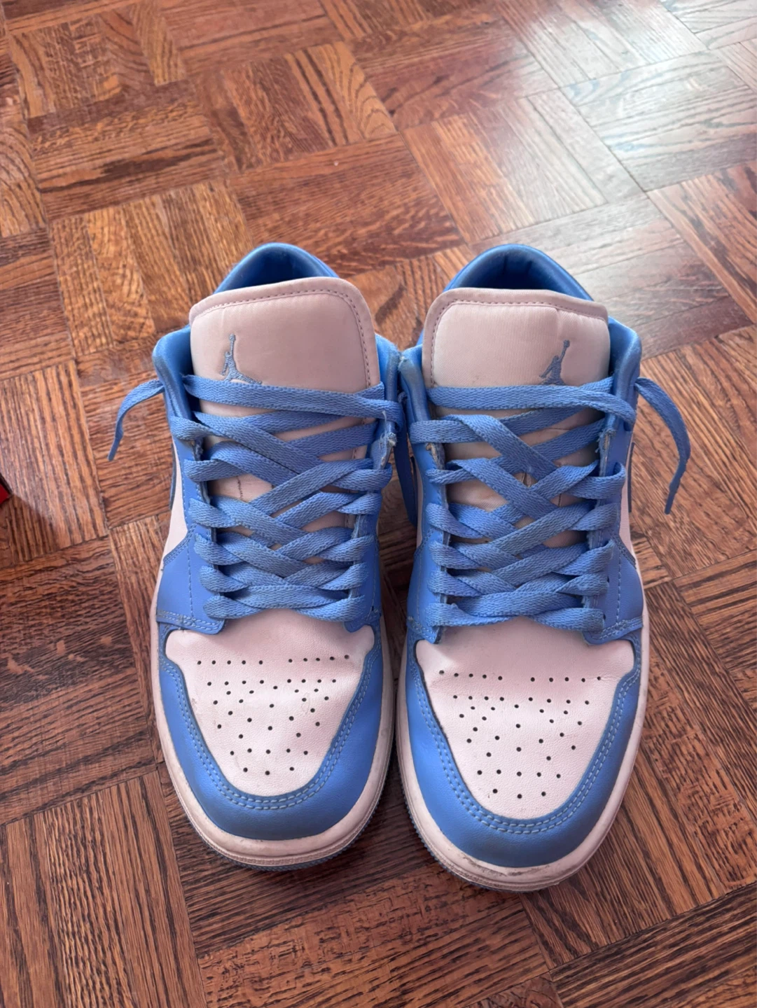 Women’s Air Jordan 1 Lows in Size 8 - photo 2