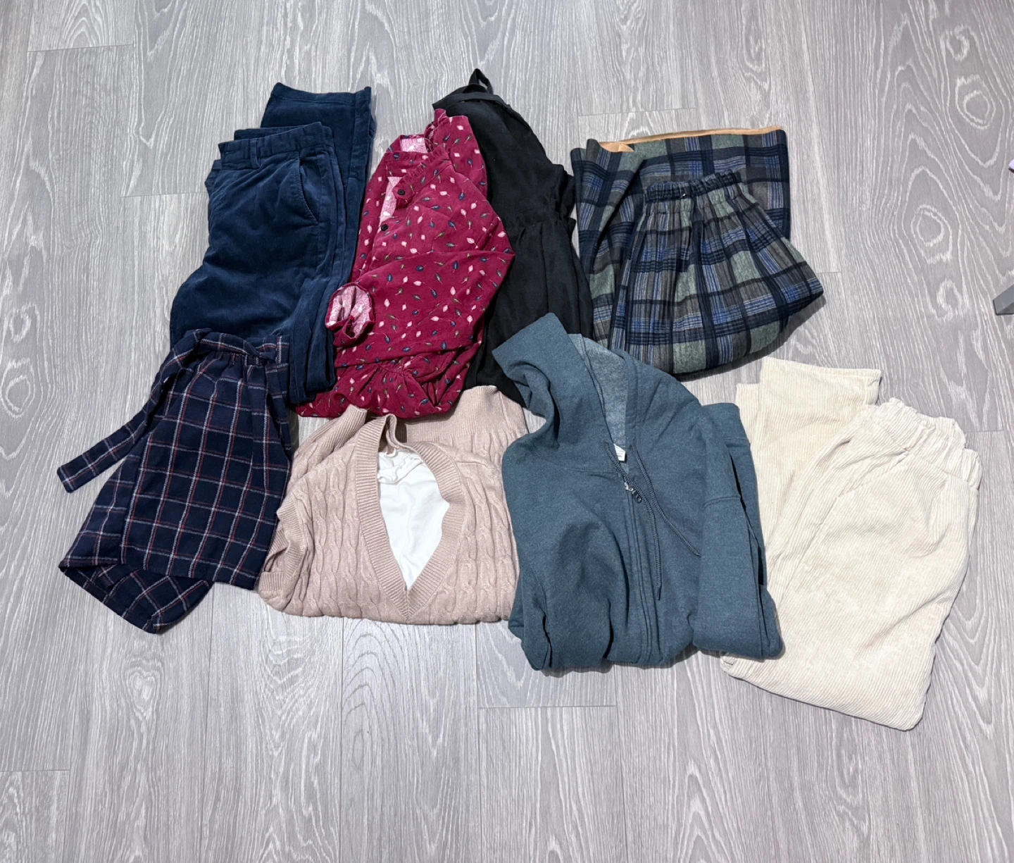 Fall/ Winter clothing bundle — $5 for all!