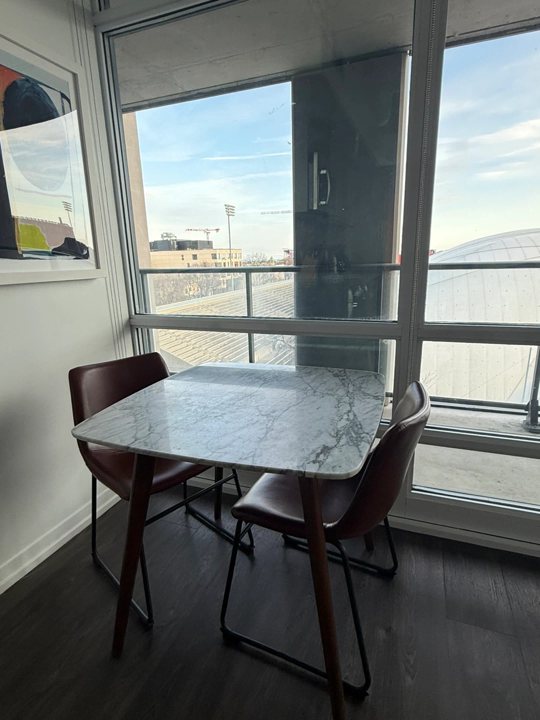 Marble top bistro table with two chairs - photo 3