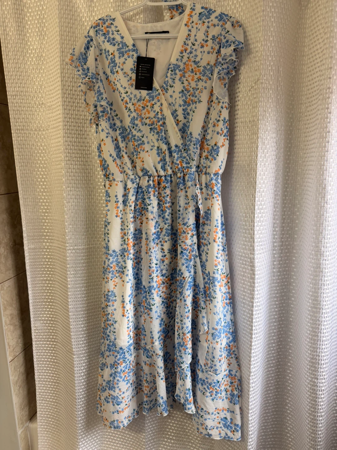 Xl floral print midi dress with wrap V-neck