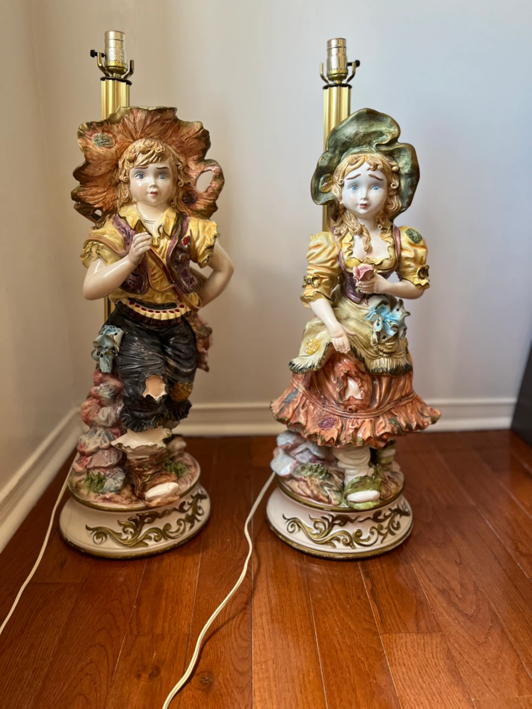 Vintage pair of Capodimonte porcelain figural lamp ,Italy - photo 3