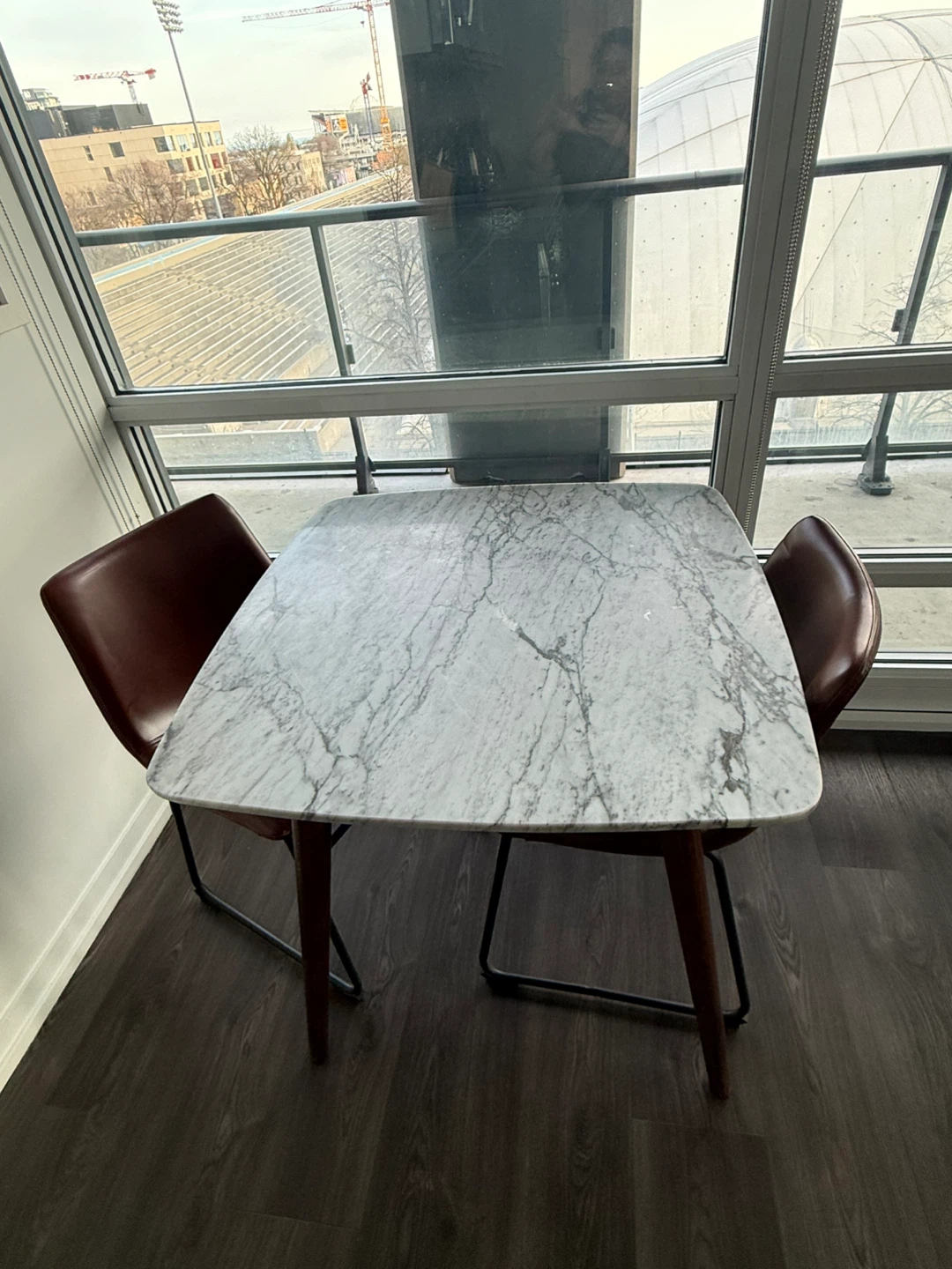 Marble top dining table with two chairs - photo 3