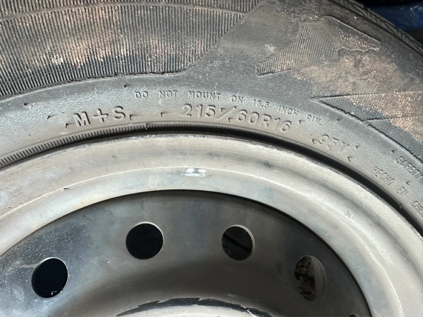 Tire and Rim 215/60R16 - photo 5