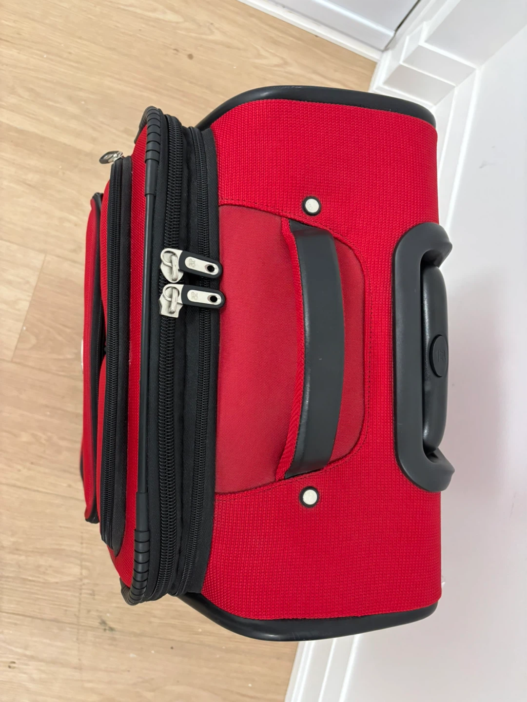 American Tourister Red Carry-On Spinner Luggage - photo 3