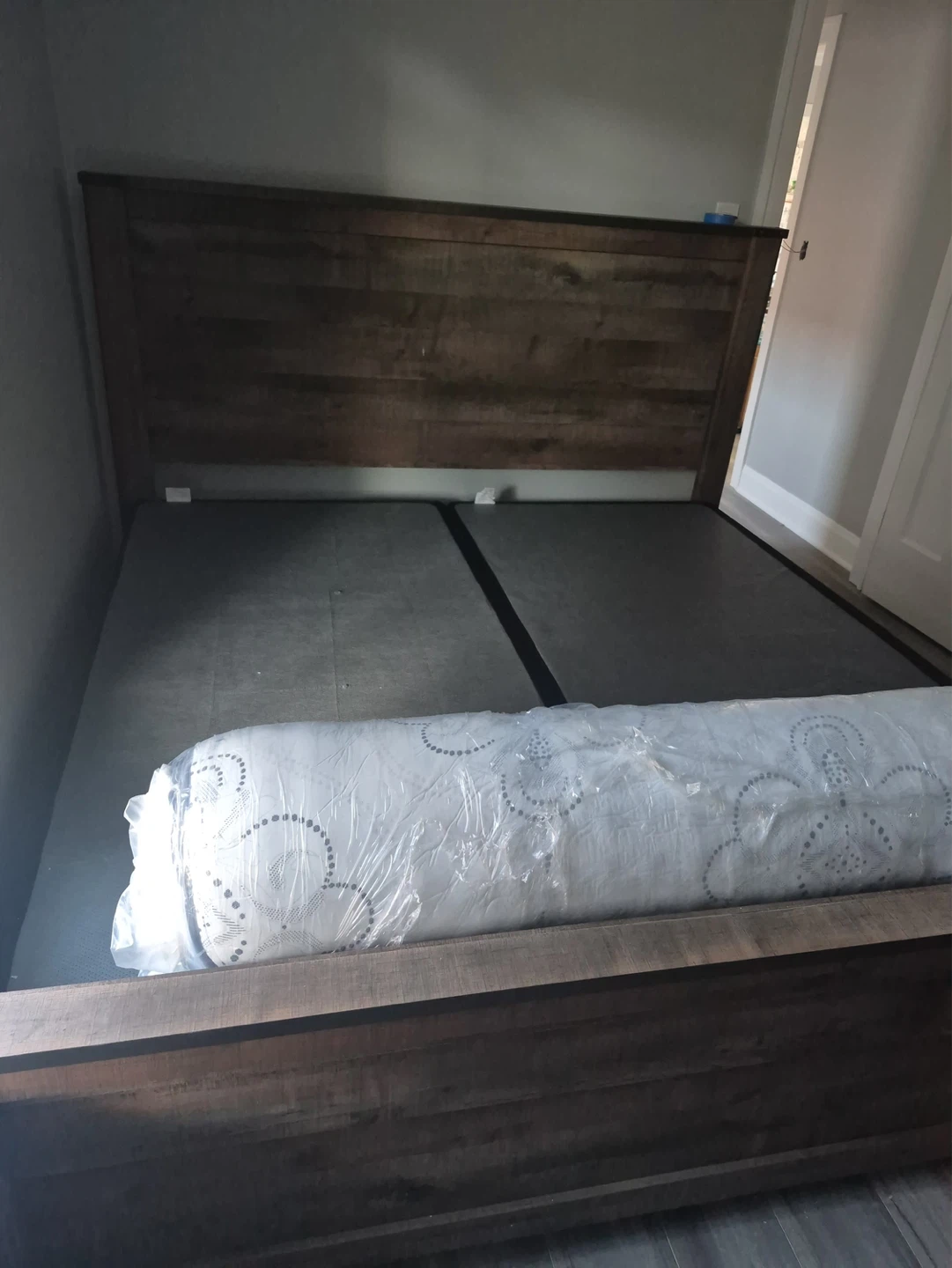 Rustic Farmhouse Wood Bed Frame with Headboard - photo 2