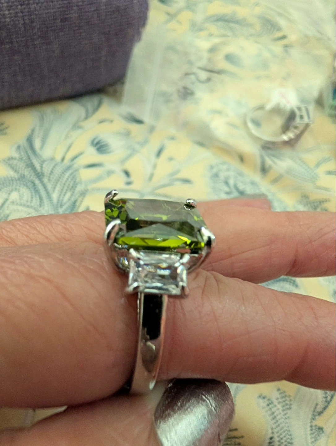 Emerald Cut Green Stone Ring - photo 2
