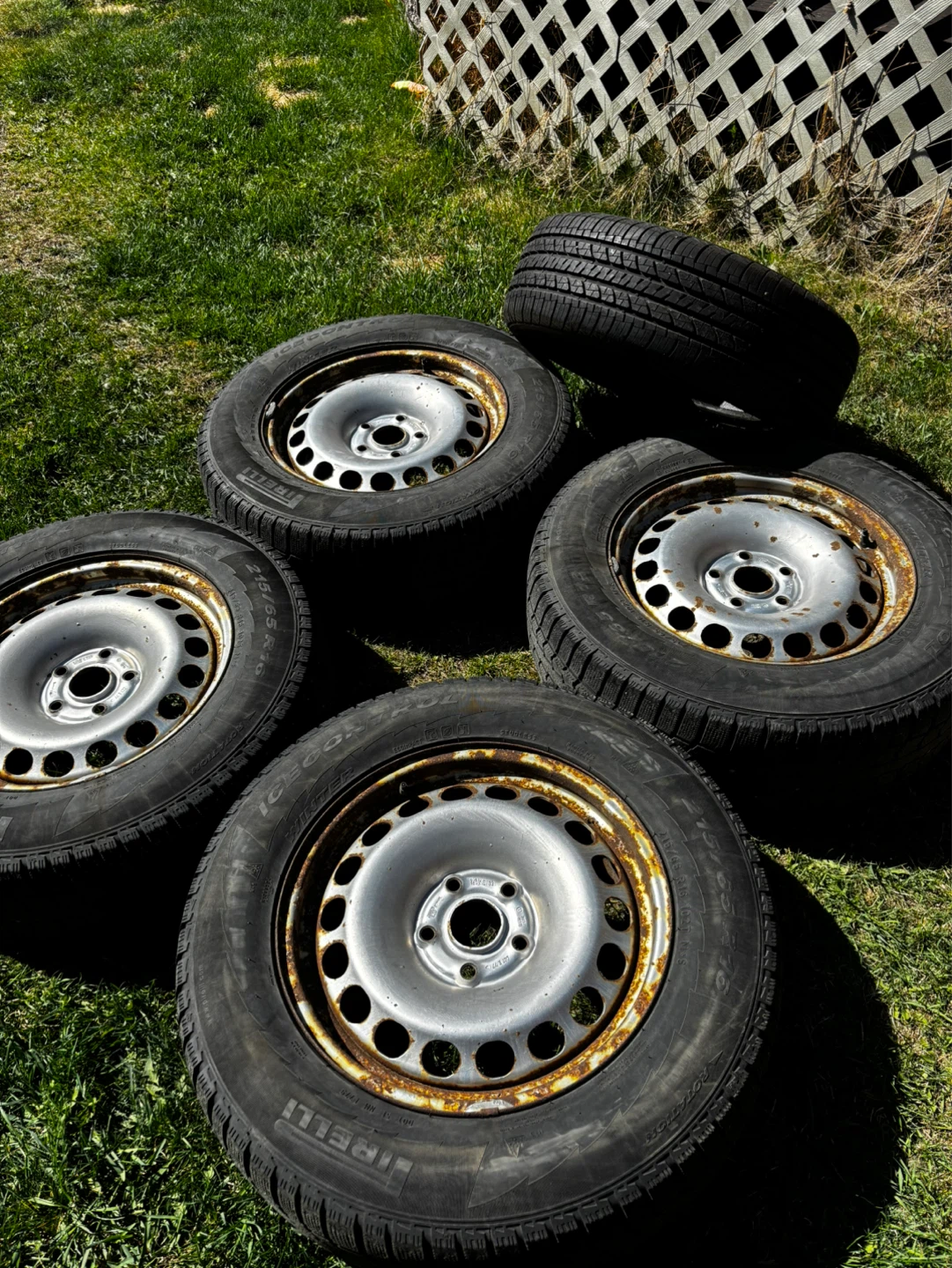 Set of 4 Winter Tires (215/65/16)on Rims 5x112 - photo 5