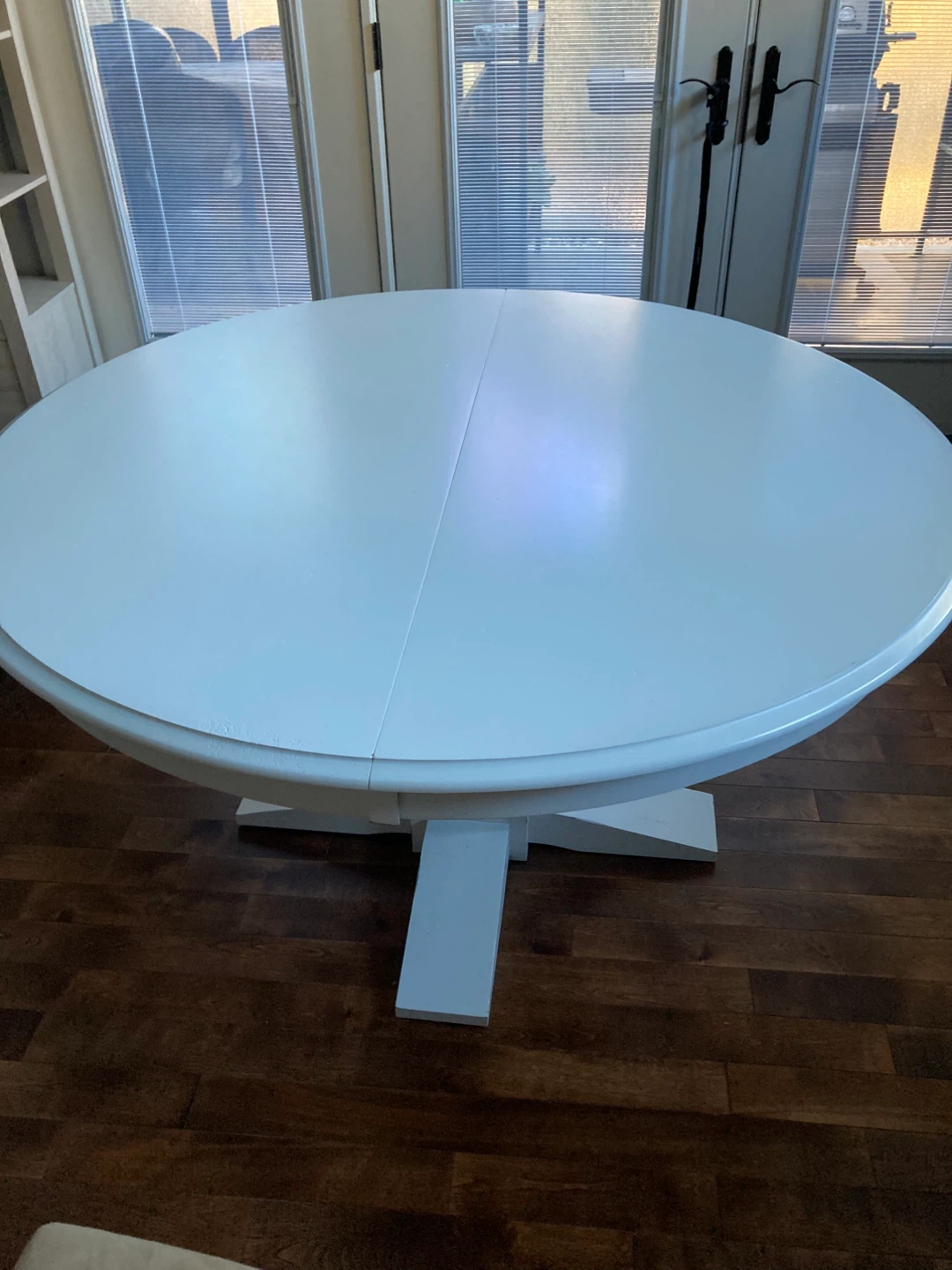 White Pedestal Dining Table - photo 3