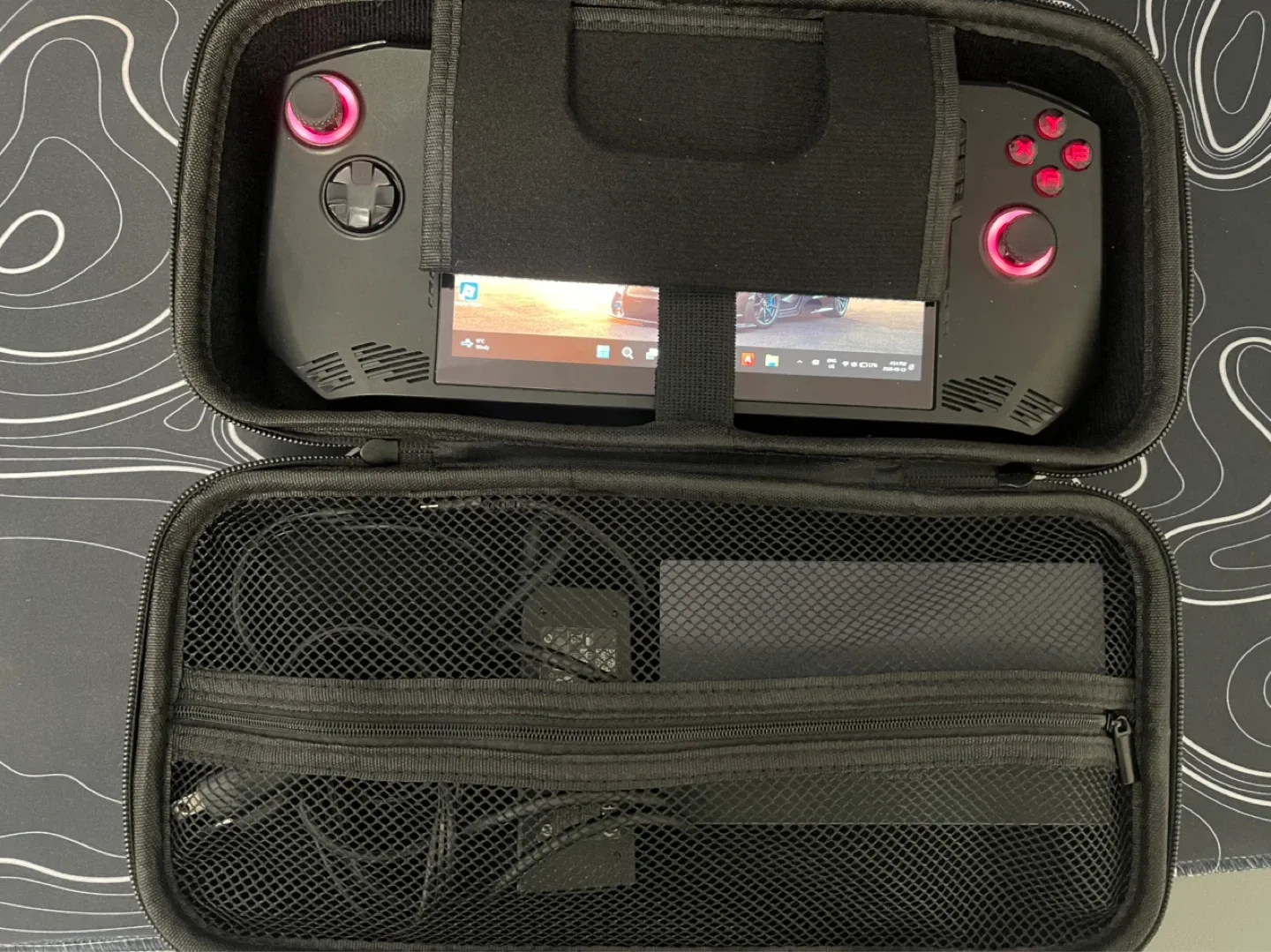 MSI Claw A1M Handheld Pc with Dock and Charger - photo 4