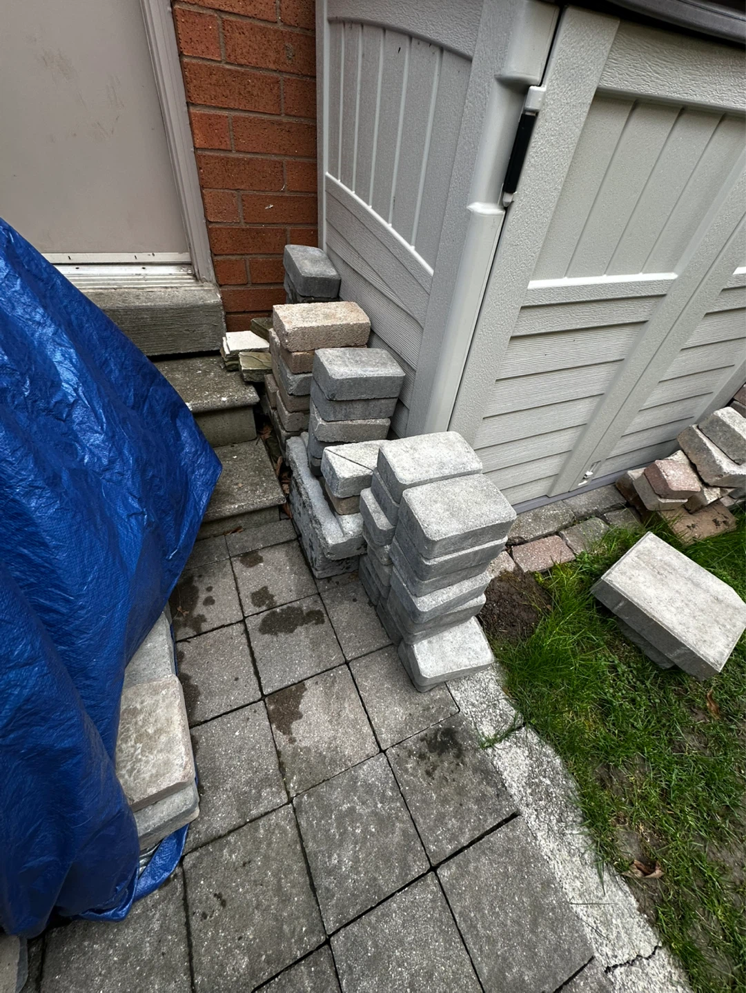 Moving Sale - Interlock Stones - photo 3