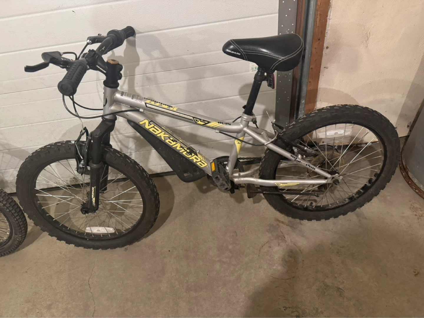 2 Mountain Bikes , Your choice $30 each. - photo 3
