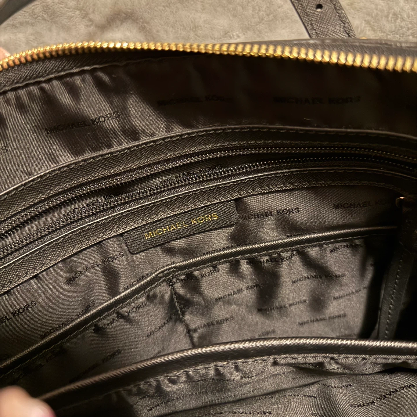 Michael Kors Black Tote Bag - photo 5