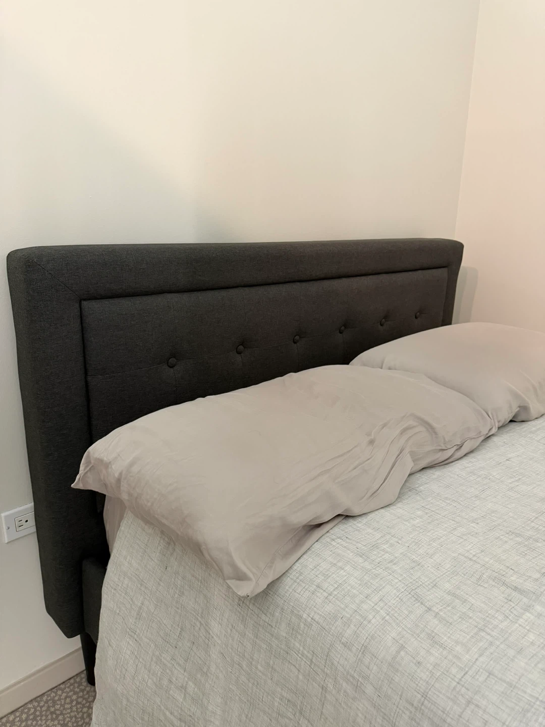 Dark Gray Upholstered Tufted Headboard Bed Frame - photo 2