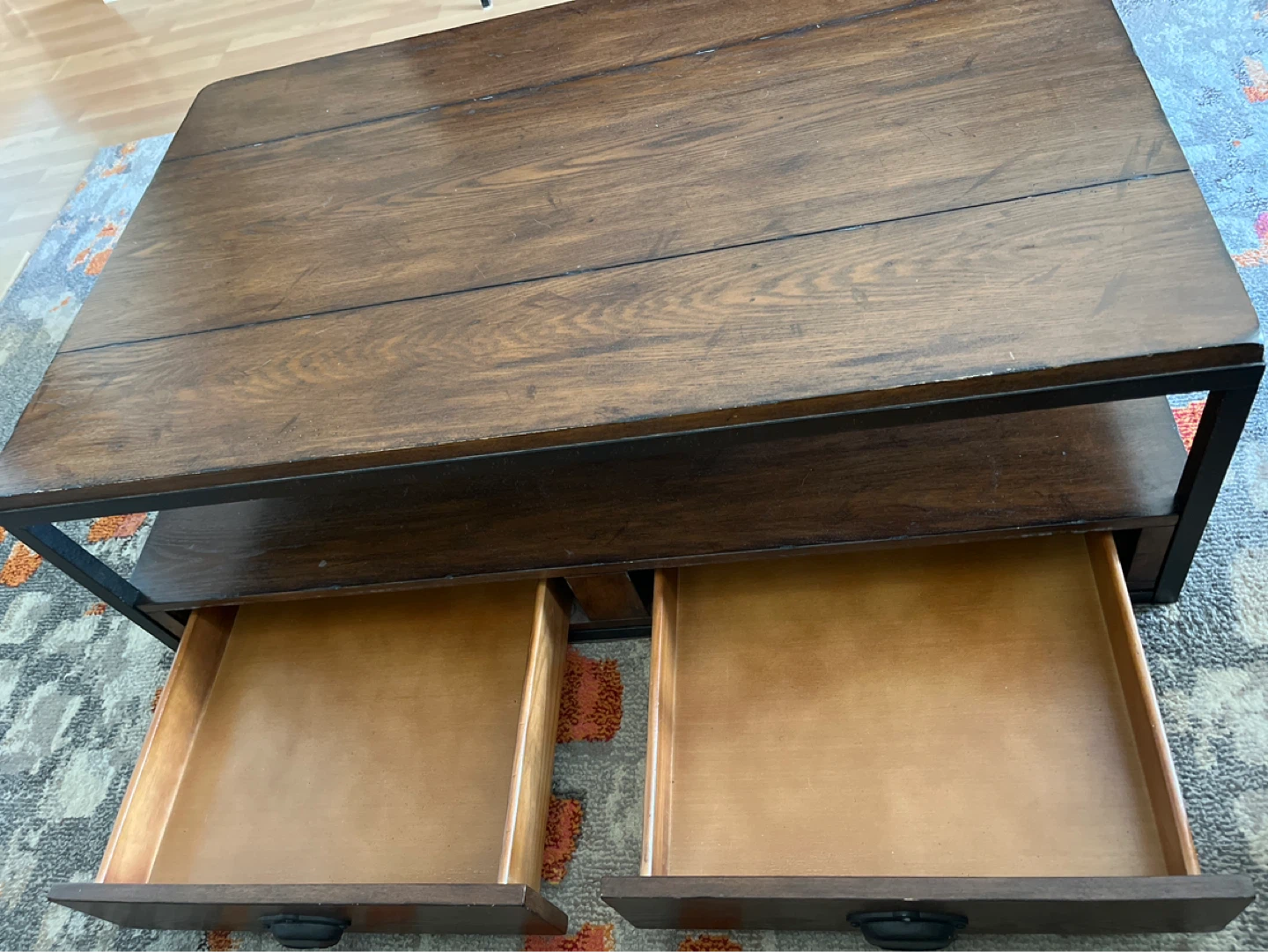 Wood coffee table with drawers - photo 5