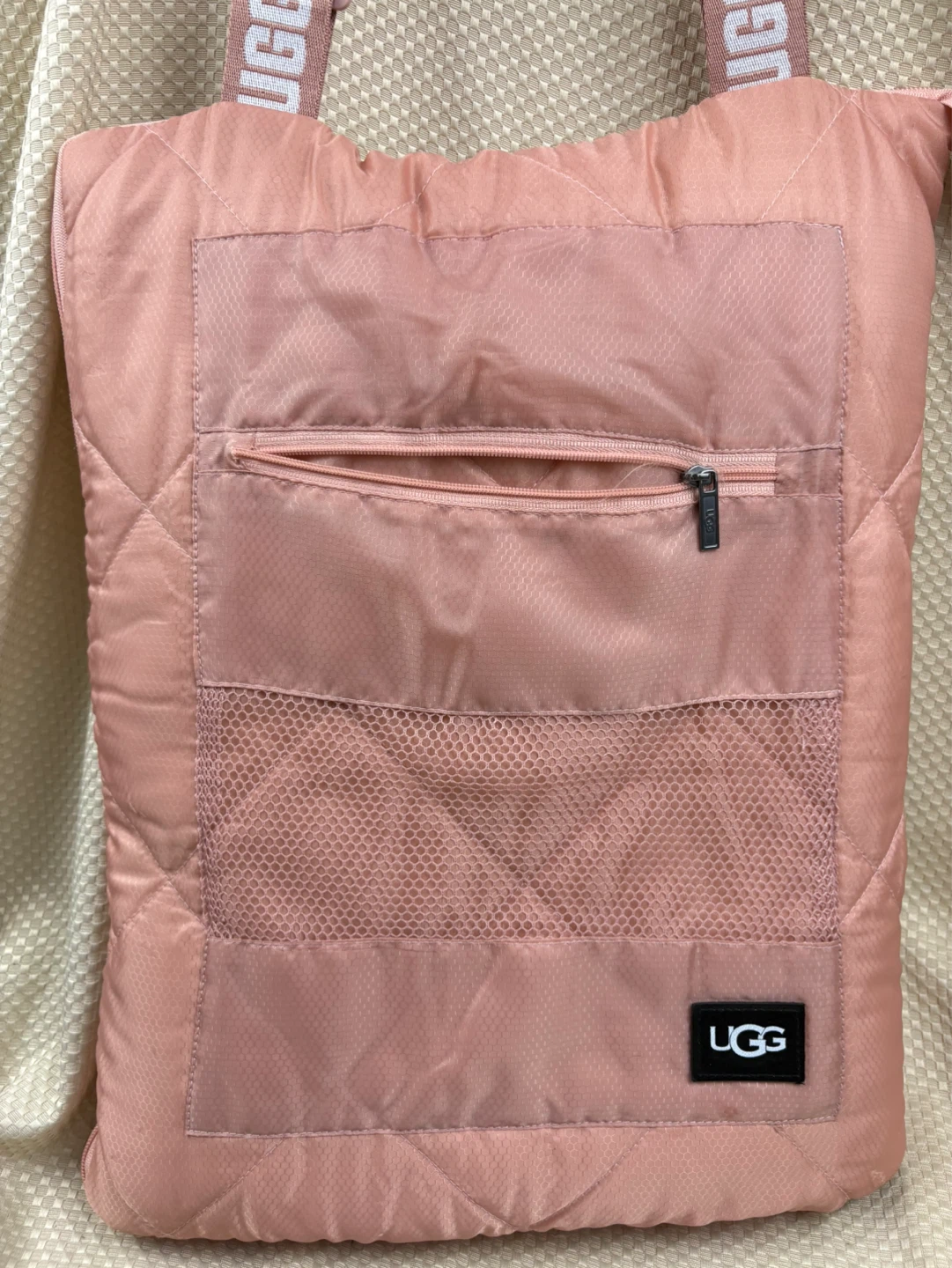 UGG Mischa Outdoor Throw Blanket w/ Backpack Straps Seal Pink - photo 5