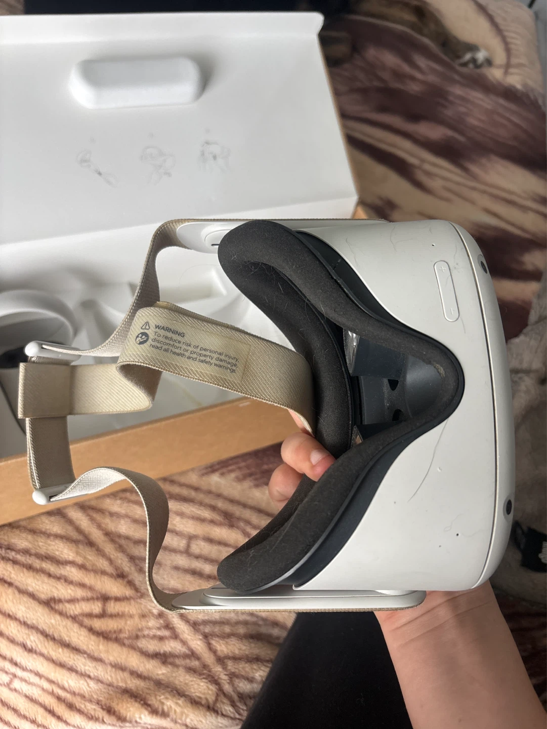 Meta Quest 2 VR Headset and Controllers - photo 4