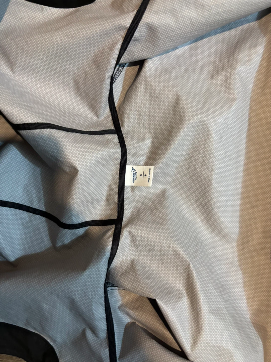 Old Navy Active Black Hooded Rain Jacket Size P - photo 2