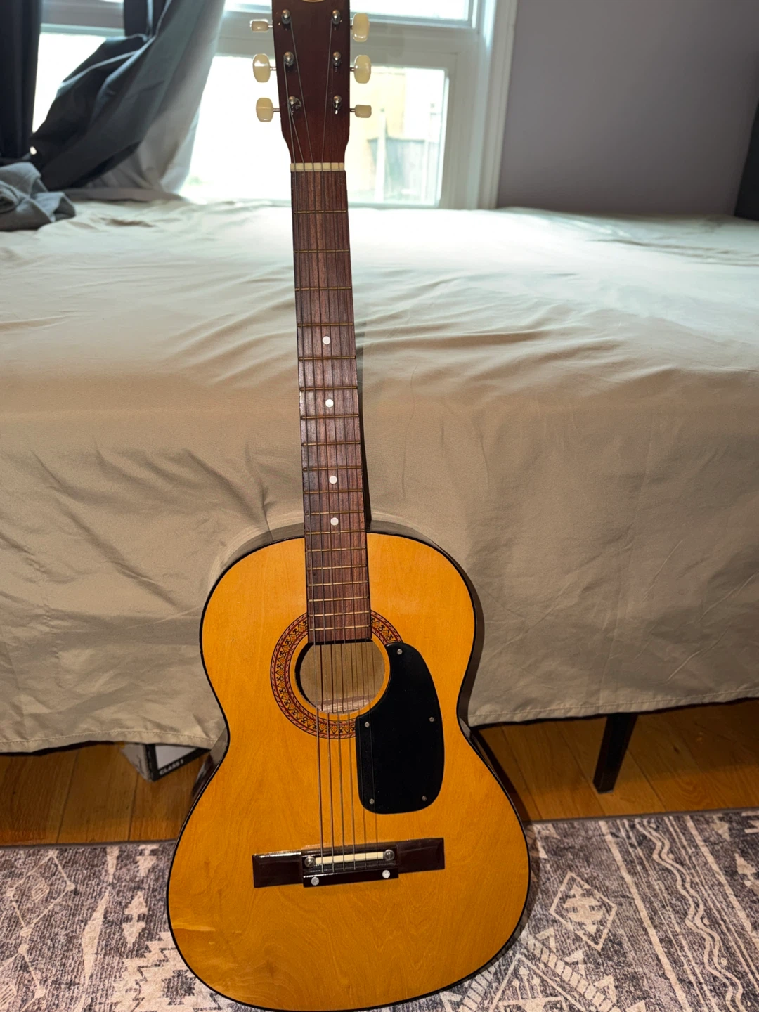 Marlin Acoustic Guitar - photo 4