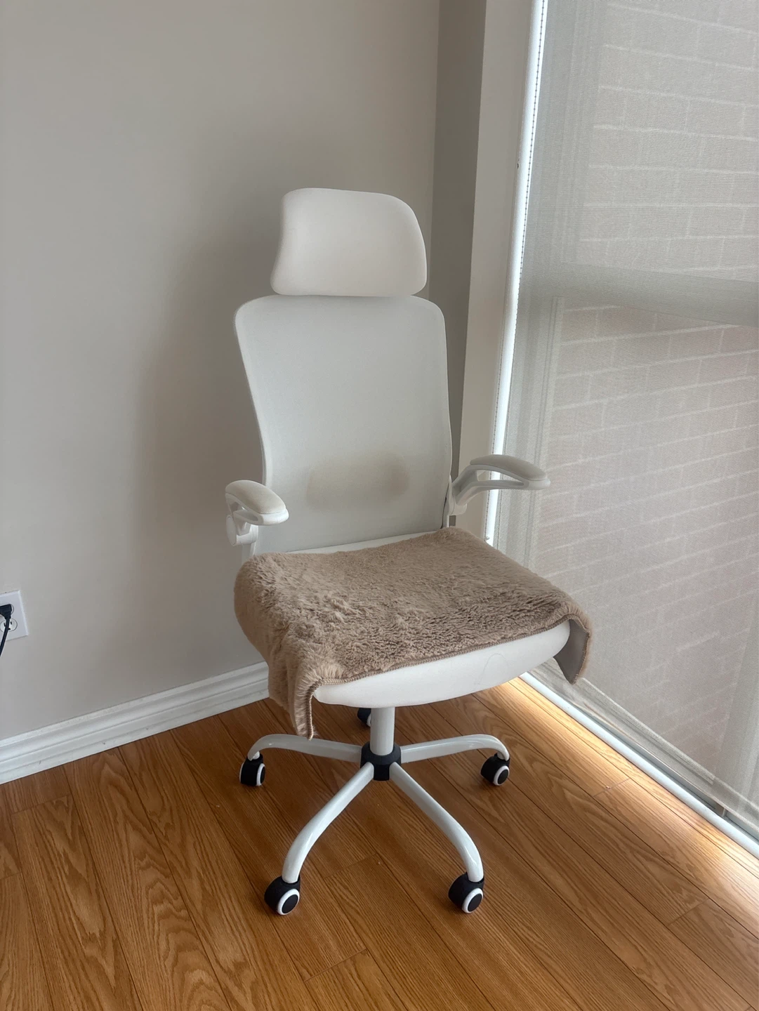 White Ergonomic Office Chair with Headrest