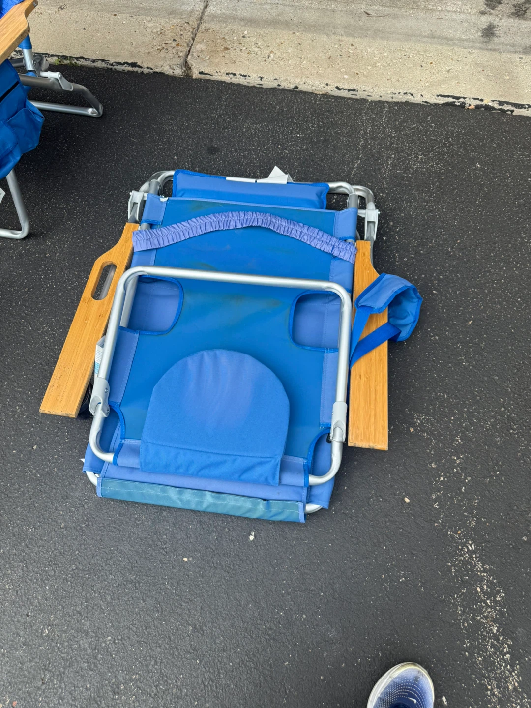 Blue Beach Chairs (2) with Ottoman and Strap - photo 4