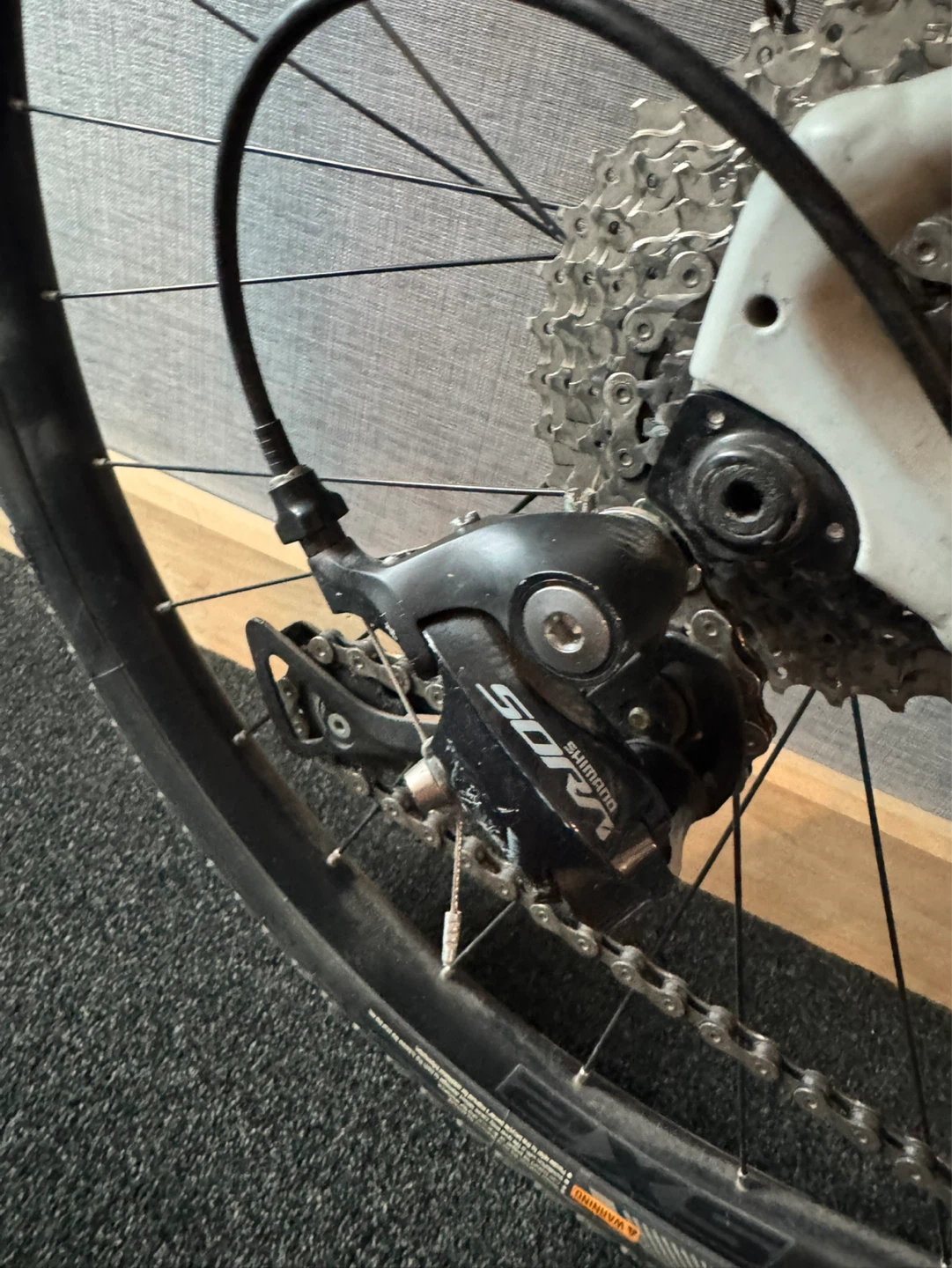 Giant Revolt 2 Gravel Bike ML frame - photo 3