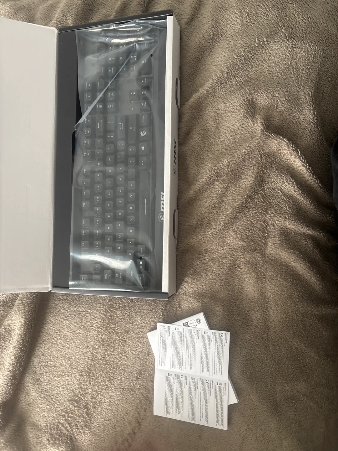 MSI Vigor GK30 RGB Gaming Keyboard - photo 2