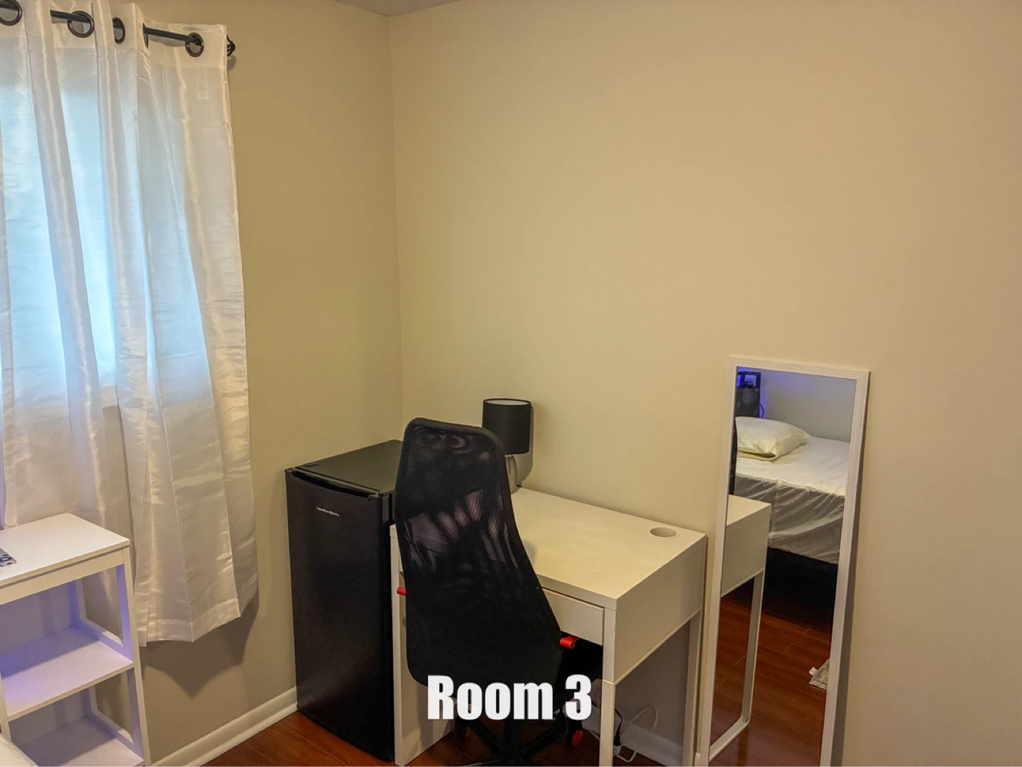 Furnished Room in Nepean - photo 2