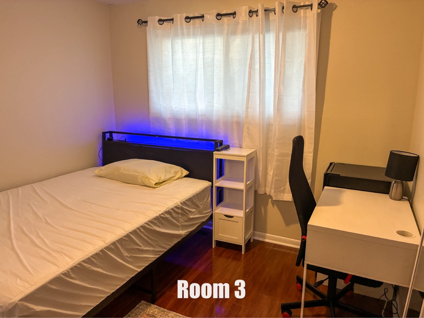 Furnished Room in Nepean