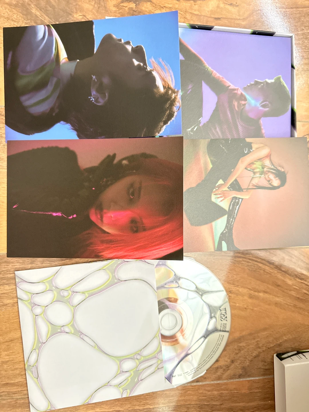 ICKY Kard  K-Pop Album with CD - photo 2