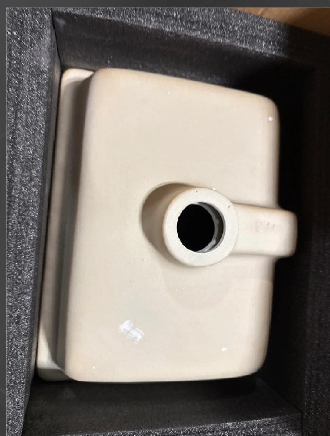 Undermount Sink with Overflow - Item 1806 - photo 4